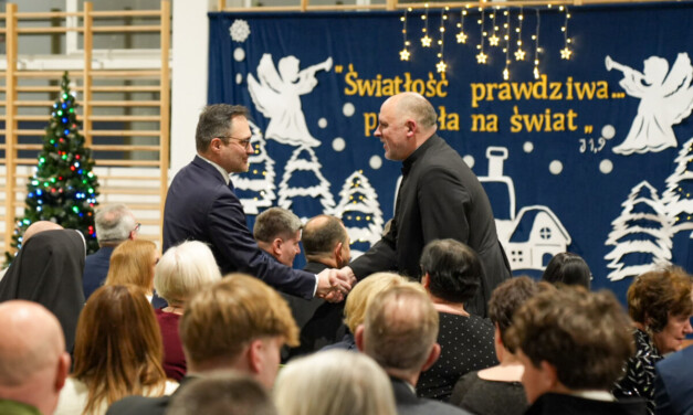 Relacja z samorządowego spotkania opłatkowego w Augustowie.