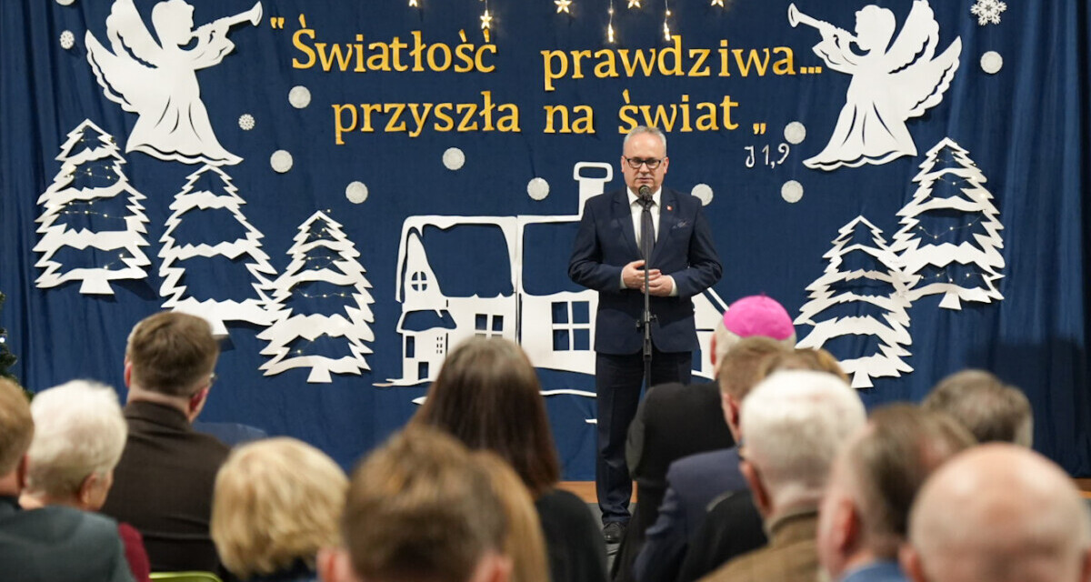 Relacja z samorządowego spotkania opłatkowego w Augustowie.