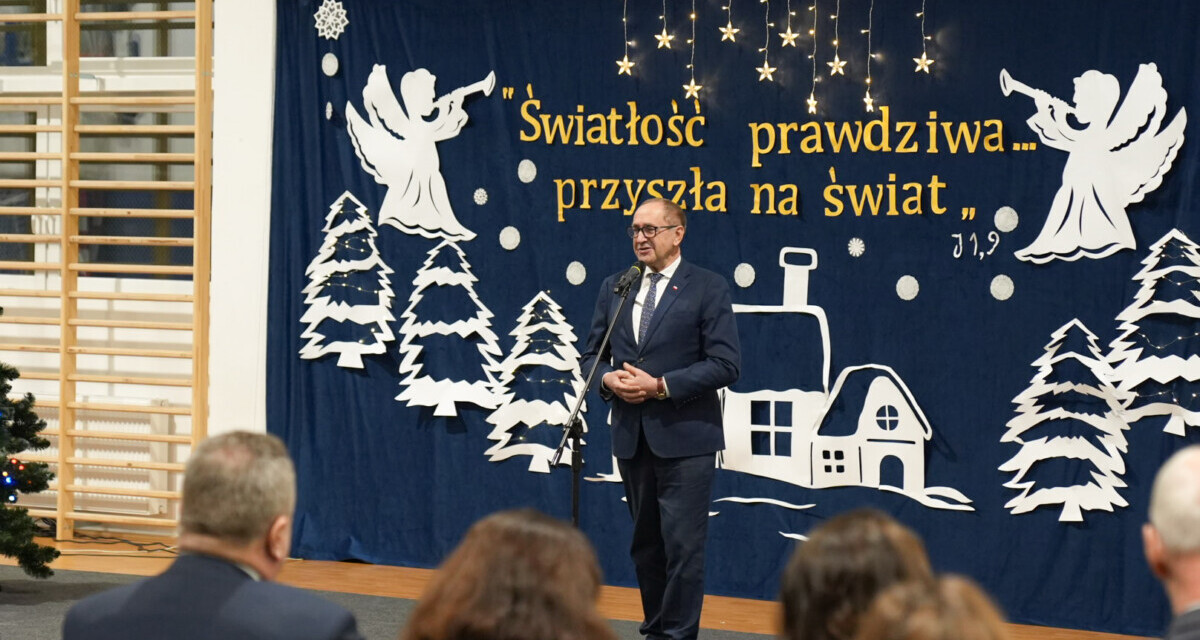 Relacja z samorządowego spotkania opłatkowego w Augustowie.