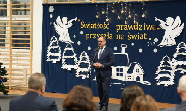 Relacja z samorządowego spotkania opłatkowego w Augustowie.