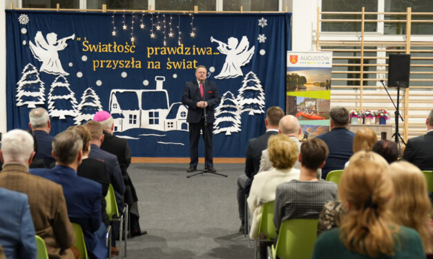 Relacja z samorządowego spotkania opłatkowego w Augustowie.