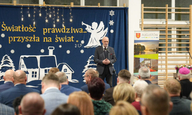 Relacja z samorządowego spotkania opłatkowego w Augustowie.
