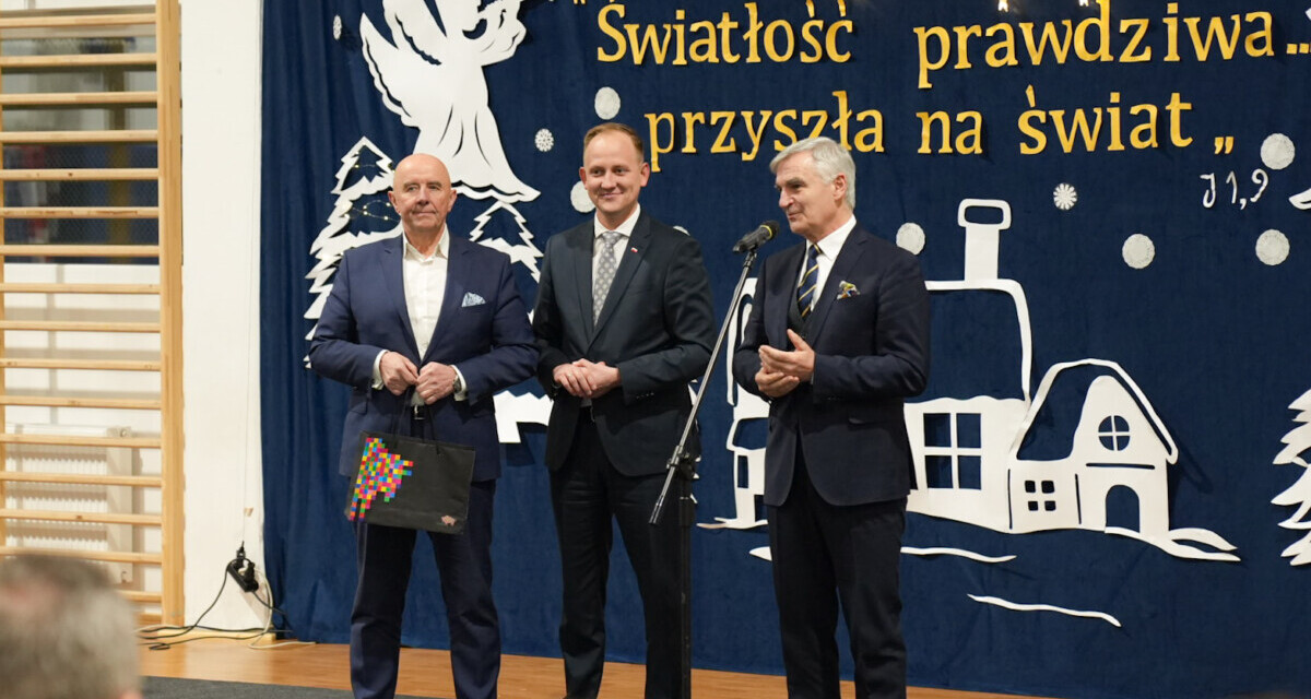 Relacja z samorządowego spotkania opłatkowego w Augustowie.