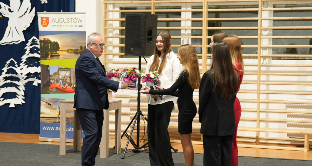 Relacja z samorządowego spotkania opłatkowego w Augustowie.