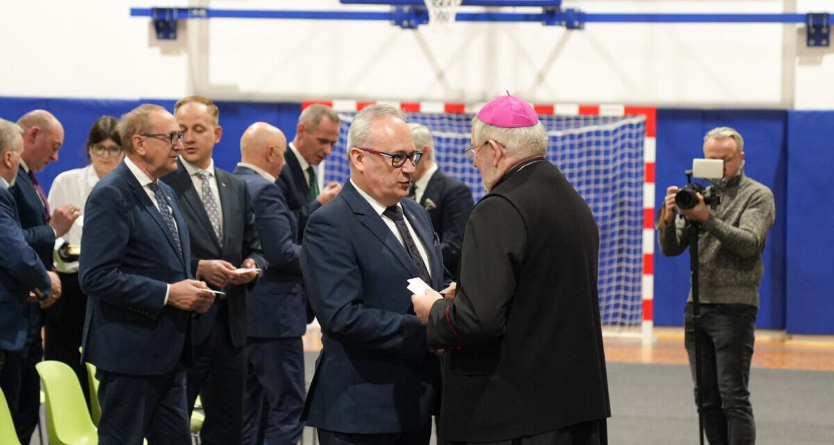 Relacja z samorządowego spotkania opłatkowego w Augustowie.