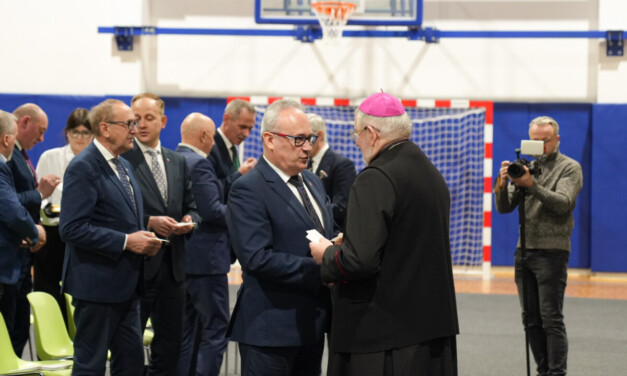 Relacja z samorządowego spotkania opłatkowego w Augustowie.