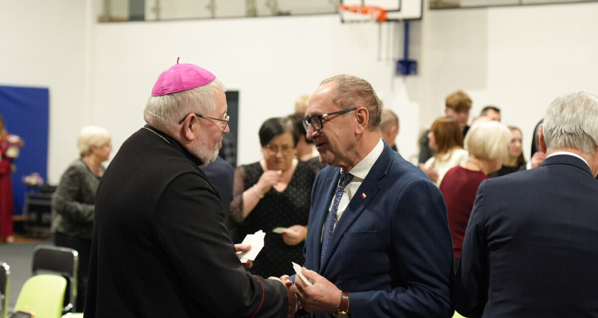 Relacja z samorządowego spotkania opłatkowego w Augustowie.