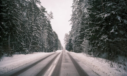 Uwaga! Na drogach Augustowa i okolic panują trudne warunki pogodowe