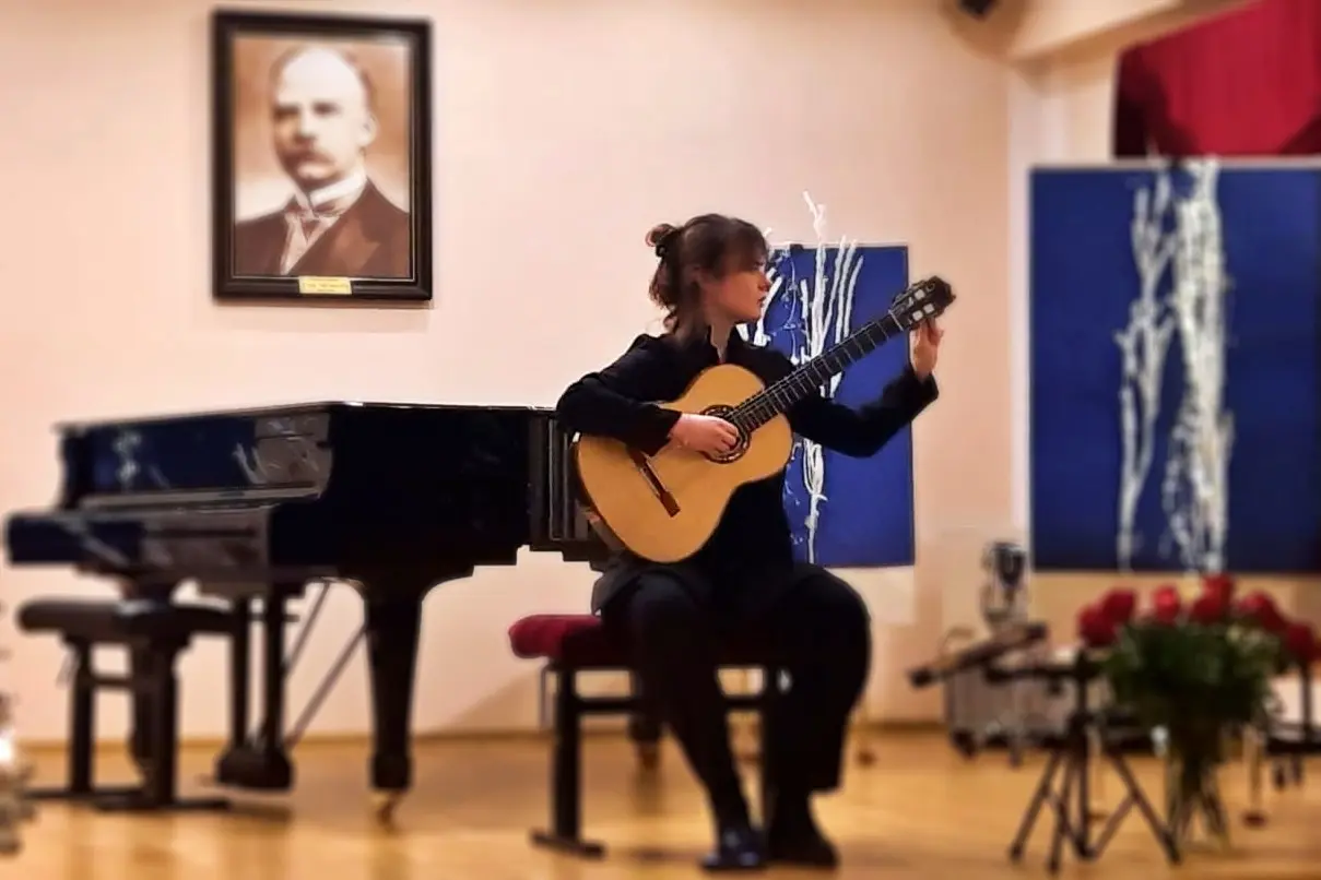 Recital gitarowy Zuzanny Bonarskiej w augustowskiej PSM