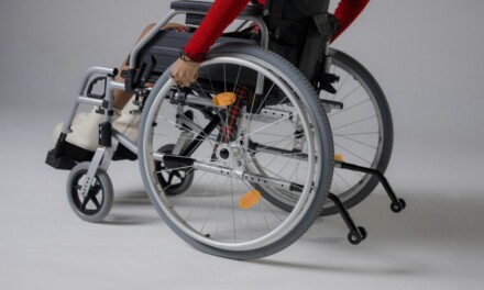 Od tego roku świadczenie wspierające przysługuje wszystkim uprawnionym. Ponad 255 tys. osób ze wsparciem z ZUS