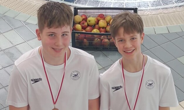 Augustowscy pływacy na podium w Olecku. Świetne rekordy życiowe na zawodach „Olecki Plusk”