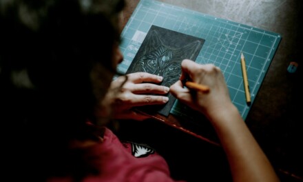 Warsztaty wycinanki skalpelowej w Augustowie. Stworzysz własny obraz